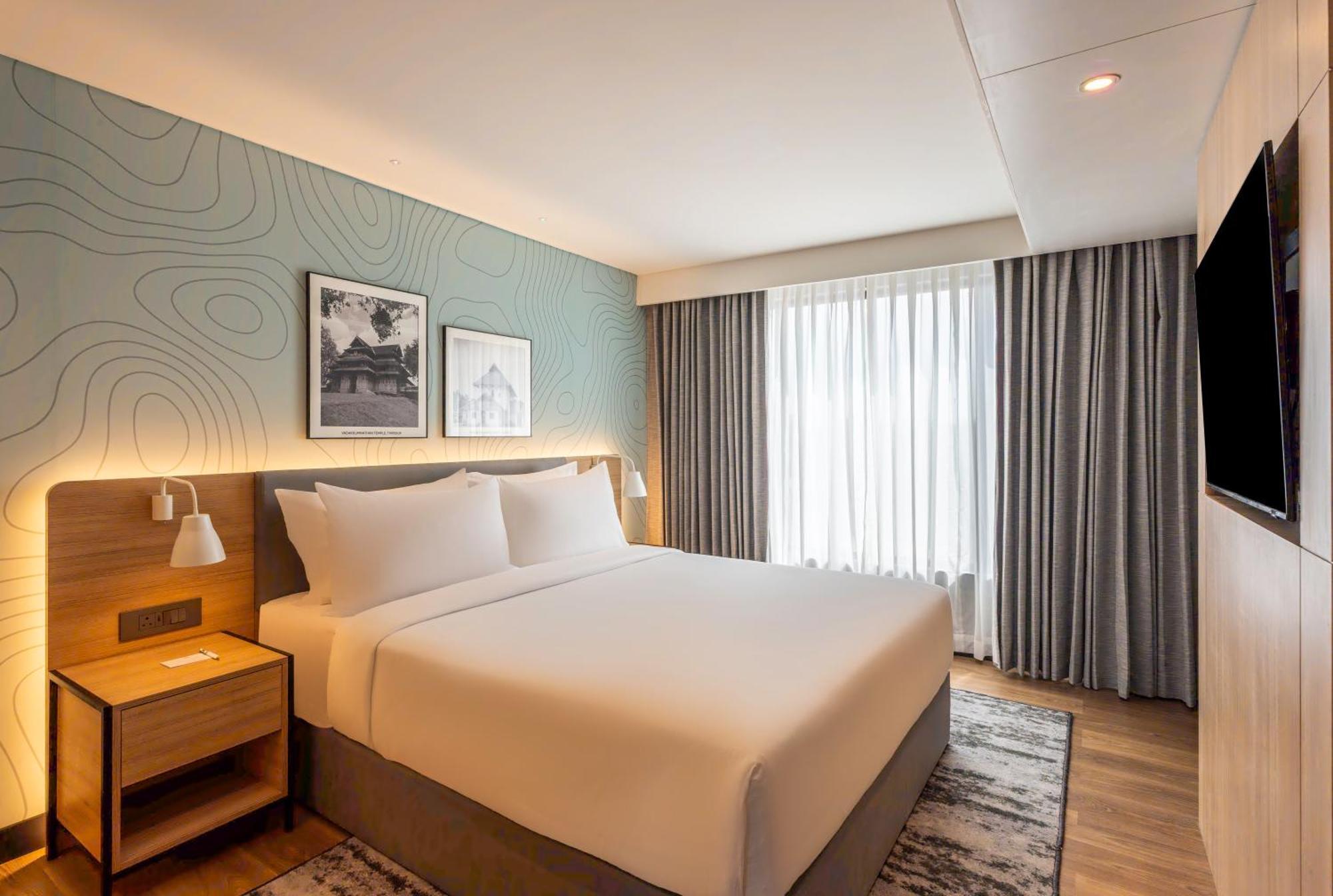 Park Inn & Suites By Radisson Thrissur East Fort Exterior photo